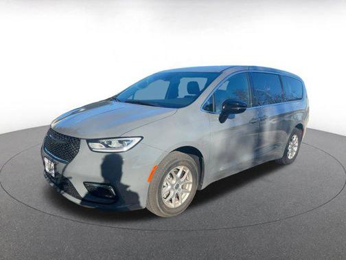 2025 Chrysler Pacifica L