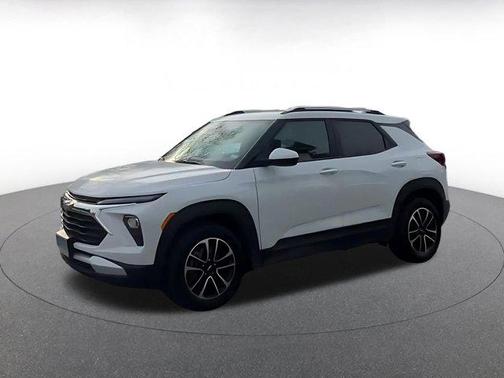 Summit White 2025 Chevrolet Trailblazer LT