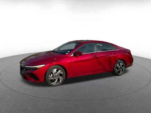 2025 Hyundai ELANTRA SEL