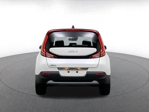 Snow White Pearl 2025 Kia Soul LX