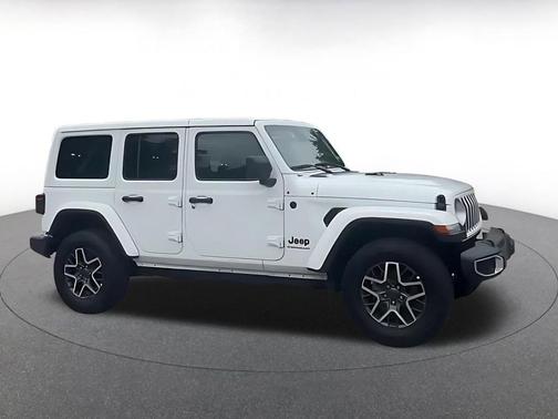 Bright White Clearcoat 2025 Jeep Wrangler 4-Door Sahara 4x4