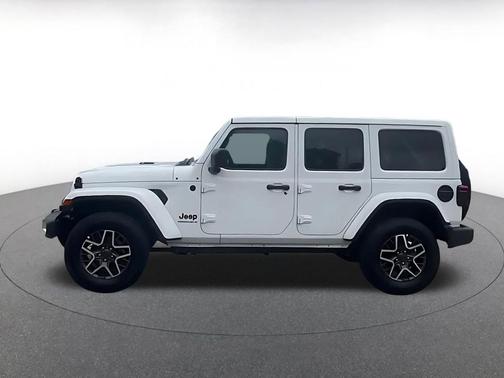 Bright White Clearcoat 2025 Jeep Wrangler 4-Door Sahara 4x4