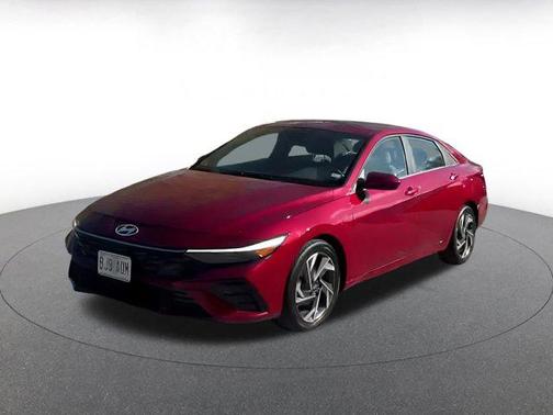 2025 Hyundai ELANTRA SEL