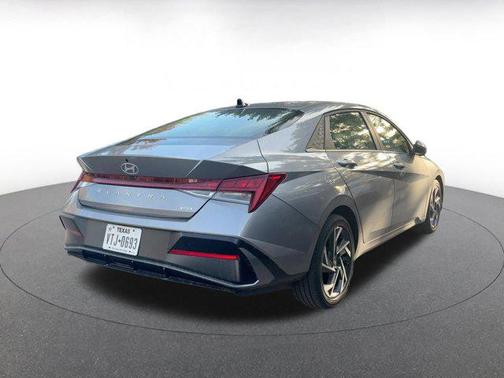 2025 Hyundai ELANTRA HEV Limited