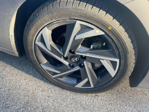 2025 Hyundai ELANTRA HEV Limited