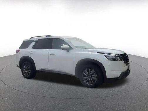 Everest White Pearl Tricoat 2025 Nissan Pathfinder SV FWD