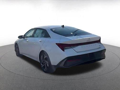 2025 Hyundai ELANTRA HEV Limited