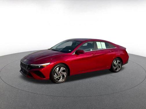 2025 Hyundai ELANTRA SEL