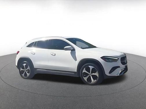 Polar White 2025 Mercedes-Benz GLA 250 4MATIC