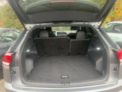 2025 Volkswagen Atlas Cross Sport 2.0T SE w/Technology 4MOTION