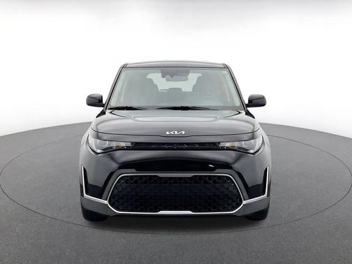 Fusion Black 2025 Kia Soul LX
