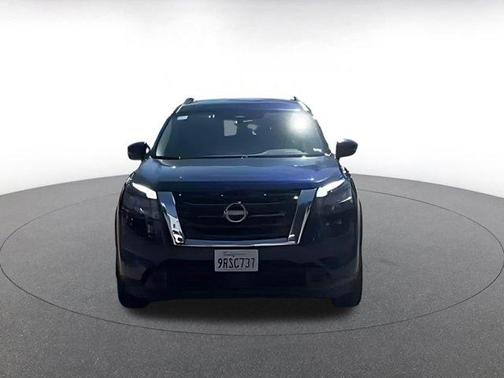 Deep Ocean Blue Pearl 2025 Nissan Pathfinder SV FWD