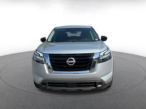 2024 Nissan Pathfinder S FWD