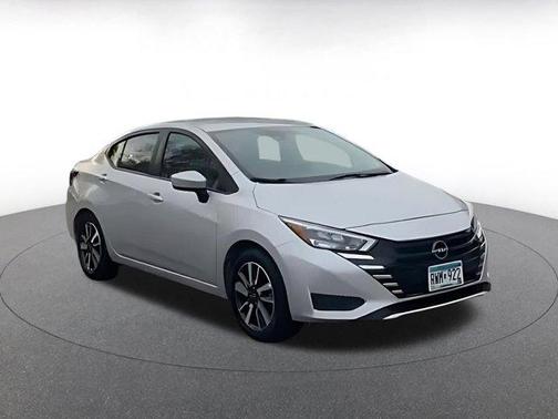 Brilliant Silver Metallic 2025 Nissan Versa 1.6 SV