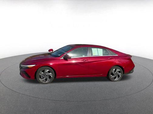 2025 Hyundai ELANTRA SEL