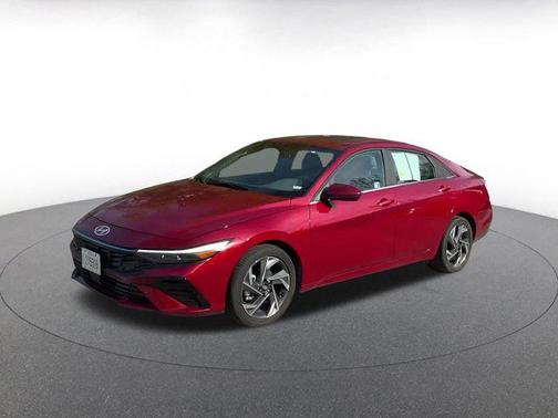 2025 Hyundai ELANTRA SEL