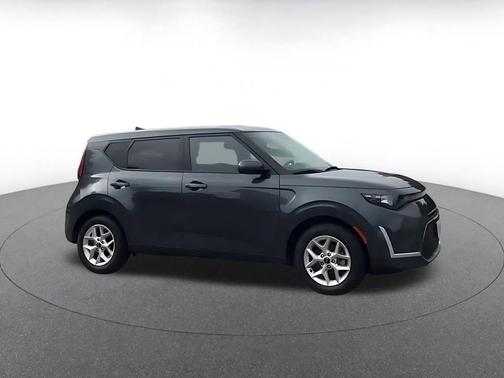 Gravity Gray 2025 Kia Soul LX