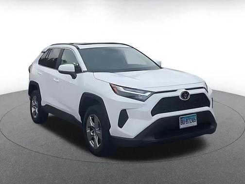 Ice Cap 2025 Toyota RAV4 XLE