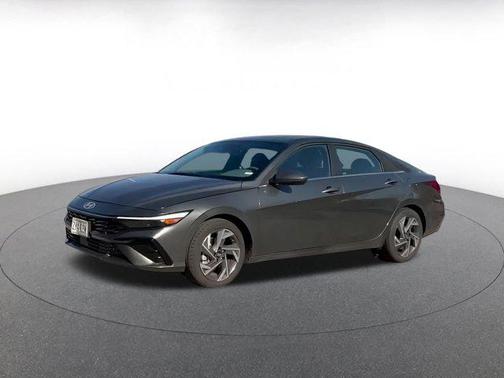 2025 Hyundai ELANTRA SEL