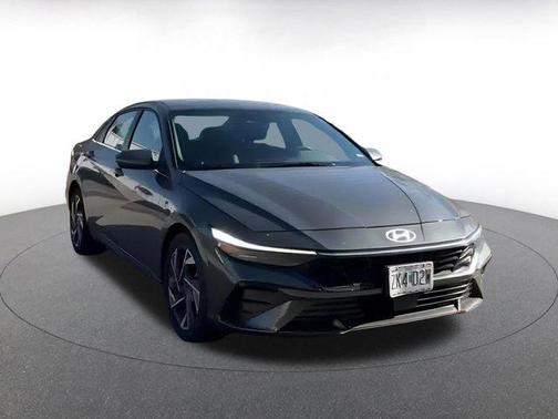 2025 Hyundai ELANTRA SEL