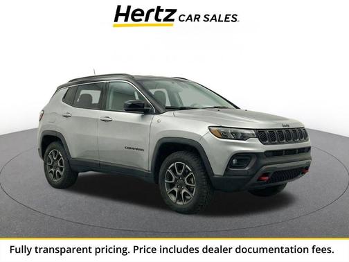 Silver Zynith Metallic Clearcoat 2025 Jeep Compass Trailhawk