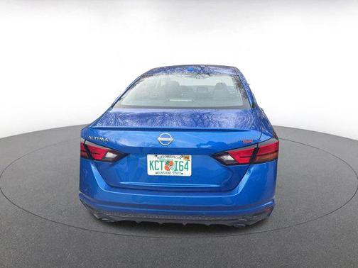 2025 Nissan Altima SR FWD