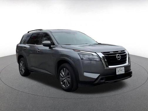2025 Nissan Pathfinder SV FWD