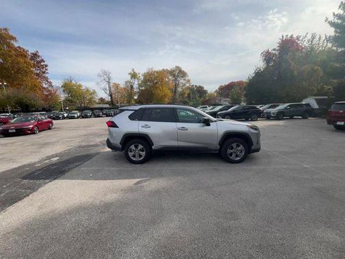 2025 Toyota RAV4 Hybrid LE