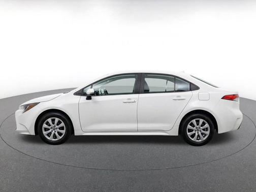 Ice Cap 2025 Toyota Corolla LE