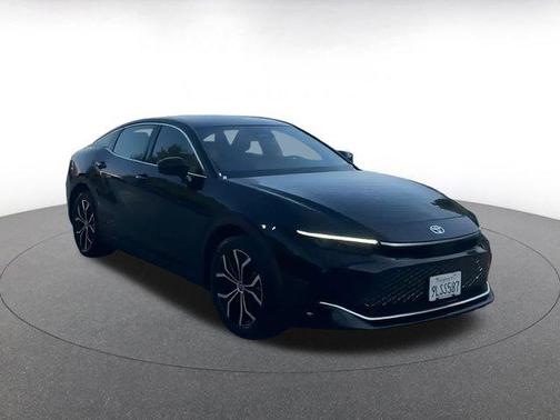 2024 Toyota Crown XLE