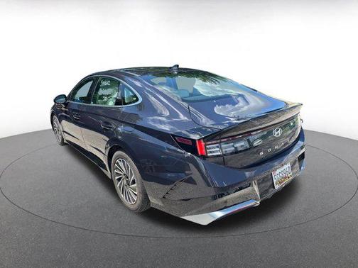 2024 Hyundai SONATA Hybrid SE