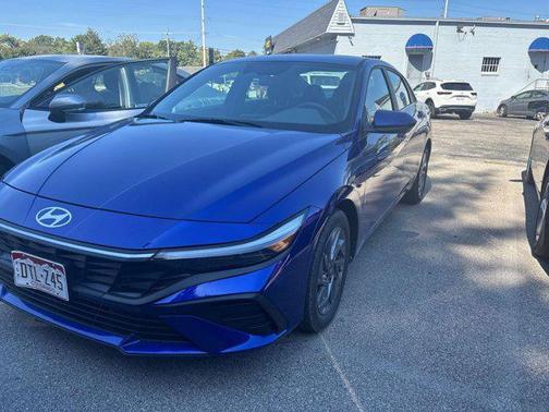 2024 Hyundai ELANTRA SEL