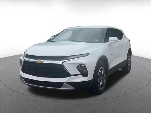 Summit White 2025 Chevrolet Blazer 2LT