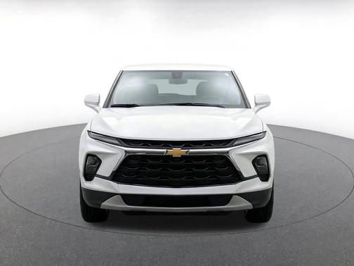 Summit White 2025 Chevrolet Blazer 2LT
