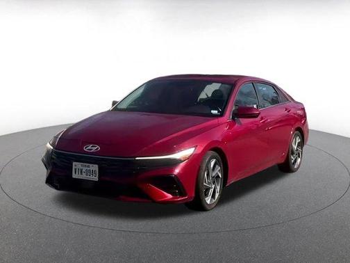 2025 Hyundai ELANTRA SEL