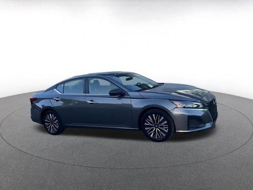 Gun Metallic 2025 Nissan Altima SV FWD