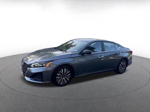 Gun Metallic 2025 Nissan Altima SV FWD