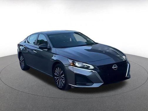 Gun Metallic 2025 Nissan Altima SV FWD