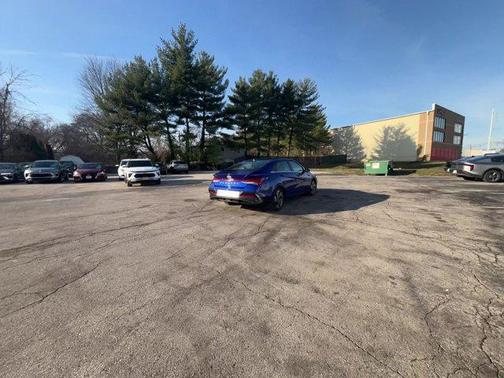 2025 Hyundai ELANTRA SEL