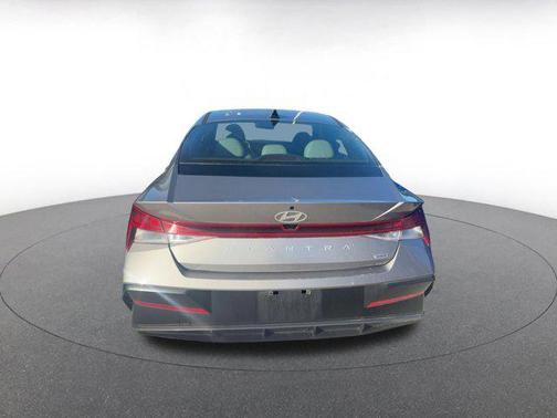 2025 Hyundai ELANTRA HEV Limited