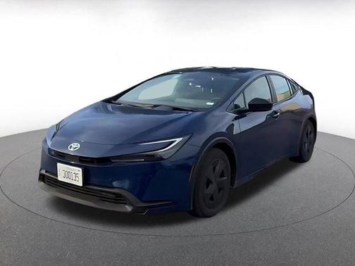 2025 Toyota Prius LE