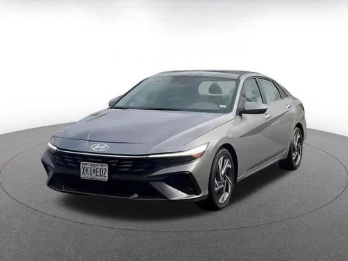 2025 Hyundai ELANTRA SEL