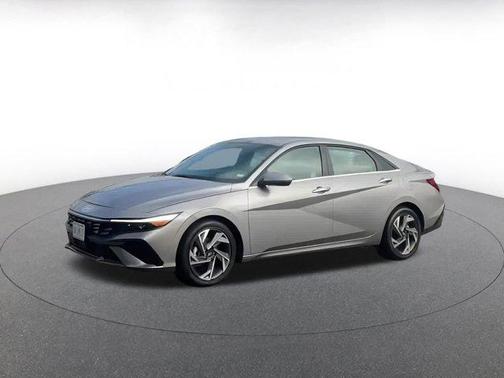 2025 Hyundai ELANTRA SEL