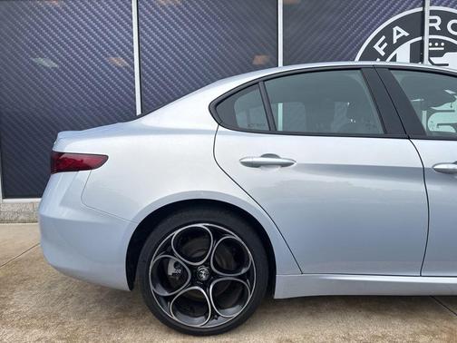 Moonlight Gray Metallic 2023 Alfa Romeo Giulia Ti