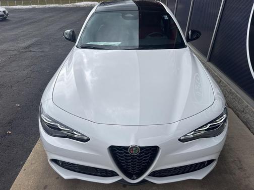 Milano White 2026 Alfa Romeo Giulia Base