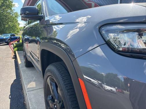 2022 Jeep Grand Cherokee Altitude