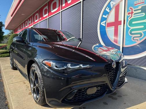 2025 Alfa Romeo Giulia Intensa AWD
