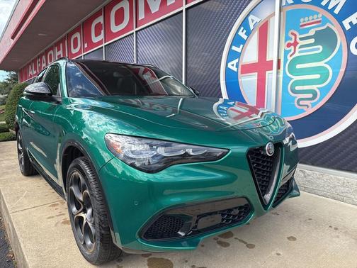 2025 Alfa Romeo Stelvio Sprint AWD