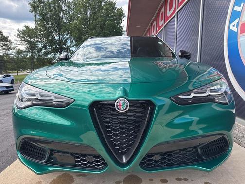 2025 Alfa Romeo Stelvio Sprint AWD