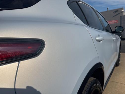 2024 Alfa Romeo Stelvio Ti